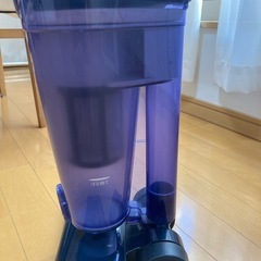 スティック型クリーナー　掃除機の画像