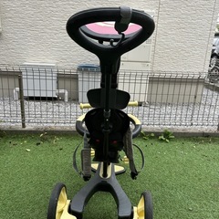 GLOBBER グロッバー エクスプローラー トライク 4in1ベビーカー カスタードクリーム ハンドル付き 子供三輪車 キックバイク 10カ月から5歳の画像