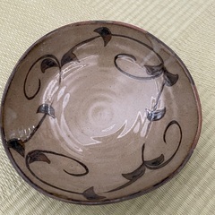 ⑦お皿　器　沖縄やちむん？　焼物　陶器　陶芸品🏺の画像