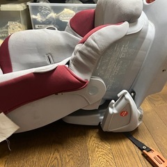 かなり古いタイプのチャイルドシートの画像