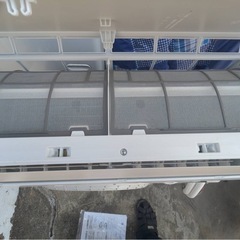 ✨激安価格✨持帰45000円 2024年製 配管付き 8畳用 比較的美品 エアコン 2.5kw  の画像