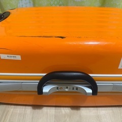 スーツケースの画像