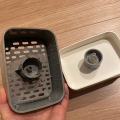 OXO スポンジホルダー（ソープディスペンサー付き）シルバー/グレーの画像
