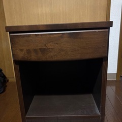 ベッドサイドボードの画像