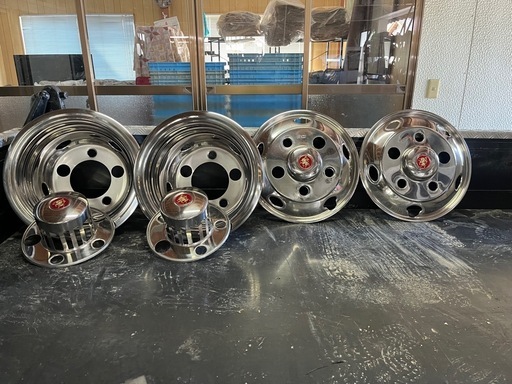 デコトラのホイールライナー