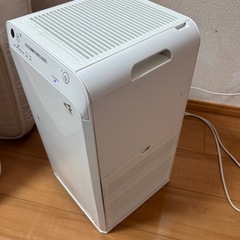 DAIKIN／2020年製／リモコン付き空気清浄機の画像