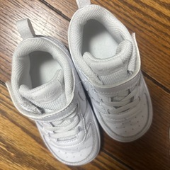 NIKEスニーカー13cm
の画像