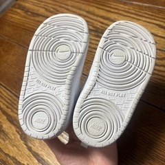 NIKEスニーカー13cm
の画像