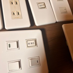 スイッチ　コンセントの画像