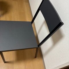ダイニングテーブル、ダイニングチェア4個の画像