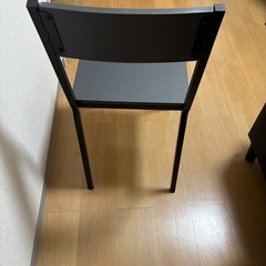 ダイニングテーブル、ダイニングチェア4個の画像