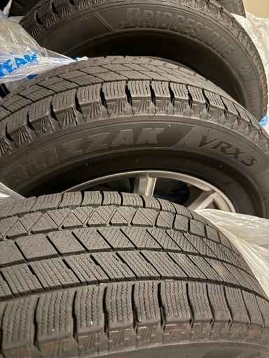 【売却済】ブリヂストンブリザックVRX3 スタッドレスタイヤ　195/65R15