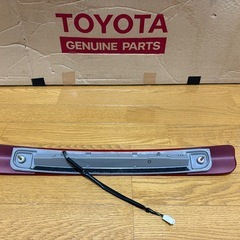 トヨタ　ランドクルーザー100 純正　ハイマウントランプ  の画像