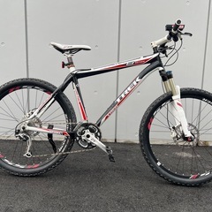 自転車マウンテンバイク
MTBトレック TREK 8シリーズ ロードバイク 26インチ ホワイト × ブラック 譲渡証明書付きの画像