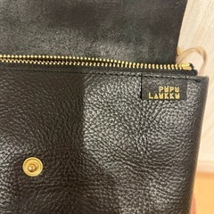 お財布ポシェット(3万円ほどで購入)の画像