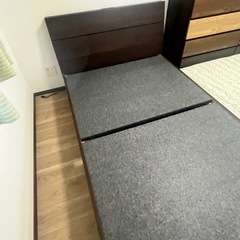 （値下げしました）ベッドフレームの画像