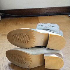 新品ブーツの画像