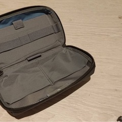 Bellroy tech kit ポーチの画像