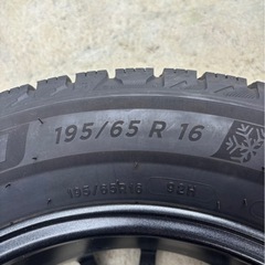 23年23週製 スタッドレス ミシュラン195/65R16 ホイール&タイヤ4本の画像