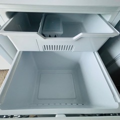 2022年製　Hisense ハイセンス HR-D1304 ノンフロン冷凍冷蔵庫 の画像