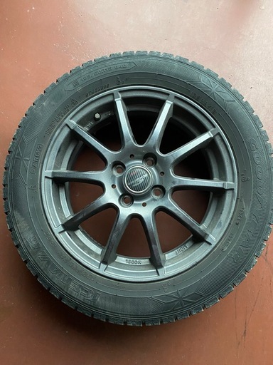 雪タイヤアルミ１８５／60R15