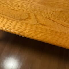 ダイニングテーブルの画像