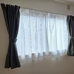 カーテンの画像
