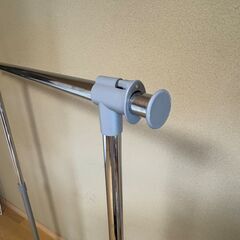 ハンガー(キャスター付き）の画像