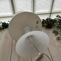 IKEA テーブルライト　ホワイトの画像
