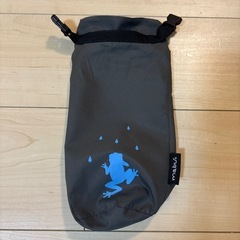 カエルプリント ダークグレー レインポンチョの画像