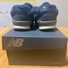 ニューバランス キッズスニーカー 12.5cm IZ996 ネイビー ファーの画像