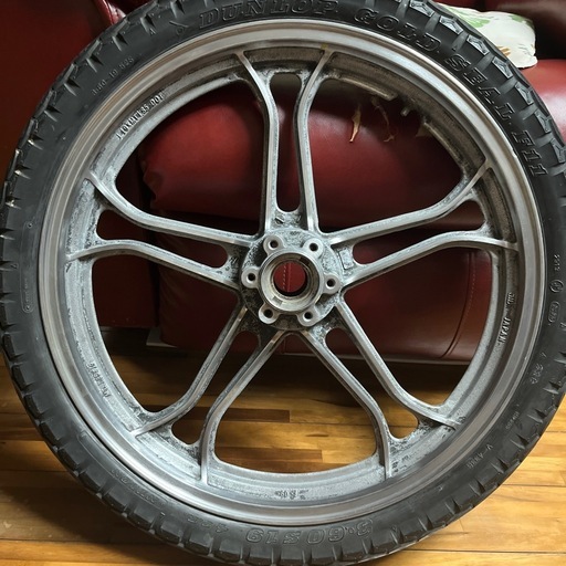 XJ400.550純正フロントホイール