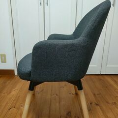IKEA JANOLOF 回転パーソナルチェアの画像