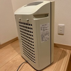 シャープ プラズマクラスター 加湿空気清浄機 KC-Z40-Wの画像