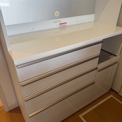 食器棚　キッチンボードの画像