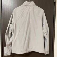 ユニクロ スタンドブルゾン Mサイズ グレーの画像