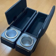ハイエース　アームレストの画像