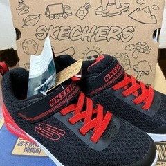 未使用スニーカー　スケッチャーズ　SKECHERS　21.5センチ
