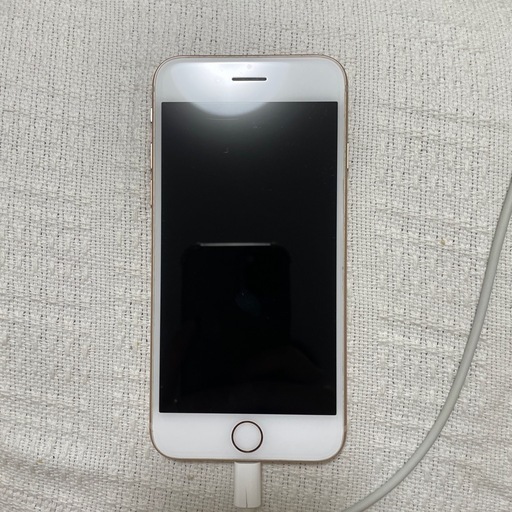 iPhone8 64GB (もも) 椥辻の携帯電話/スマホの中古あげます