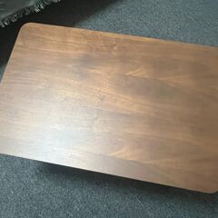 小さなローテーブルの画像
