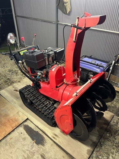 取引中　　除雪機　ヤナセ スノースロワー 810HST