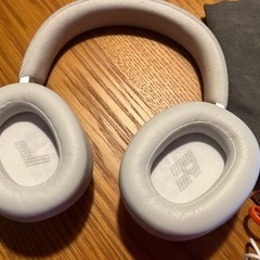 JBL LIVE ワイヤレスヘッドホン ホワイトの画像