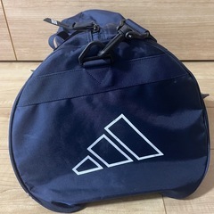 adidas ボストンバッグ ショルダーバッグ　ネイビーの画像
