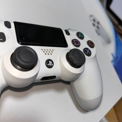 PS4 1TB【引き取りのみ】の画像