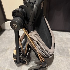 Cybex ベビーカーの画像