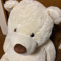 大きなクマのぬいぐるみの画像
