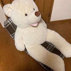 大きなクマのぬいぐるみの画像