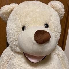 大きなクマのぬいぐるみの画像