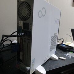 Fujitsu ESPRIMO D581/D Windows10の画像