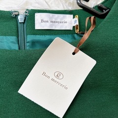 新品　Bon mercerie リボン付き グリーン　ワンピース　秋冬の画像